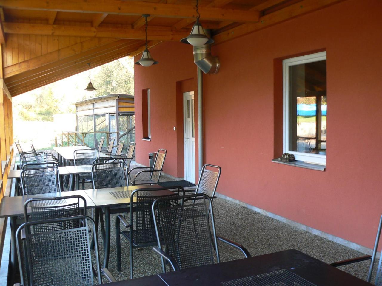 Penzion Amfik Bukovina Popovice  Εξωτερικό φωτογραφία
